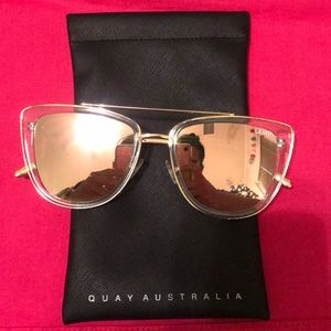 Quay Sunglasses - French Kiss - Clear/Rose